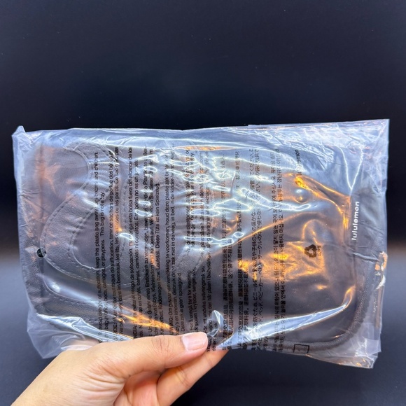 Lululemon Athletica Black Crossbody Bag NWT - Picture 2 of 8